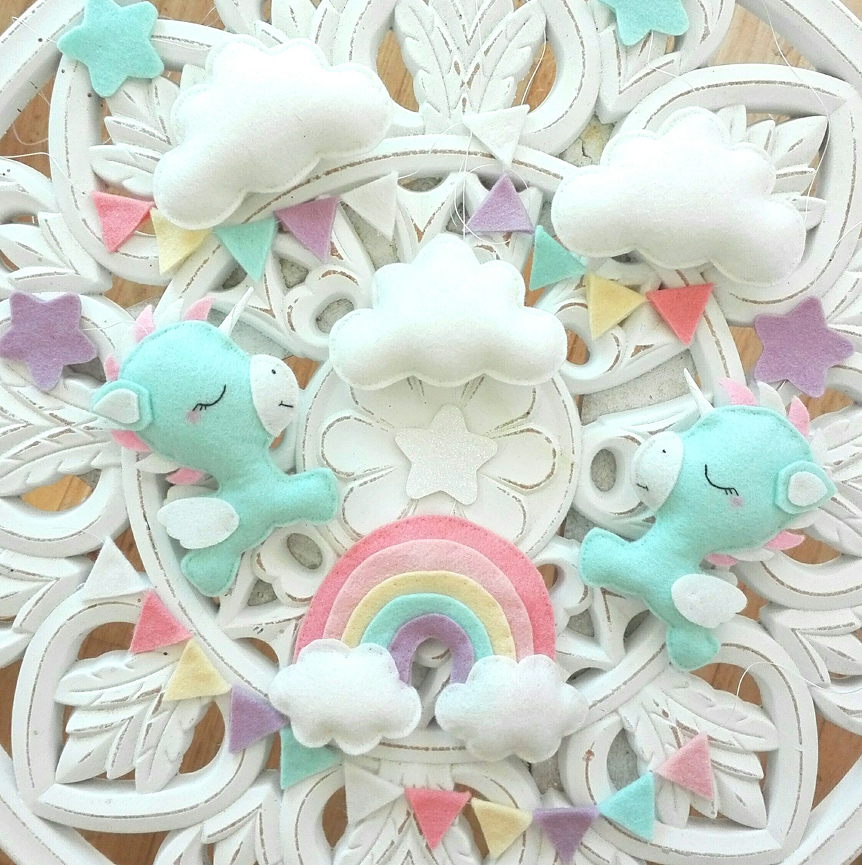 Mobile Pour Bebe Licorne Et Arc En Ciel Dodonaturel Fr