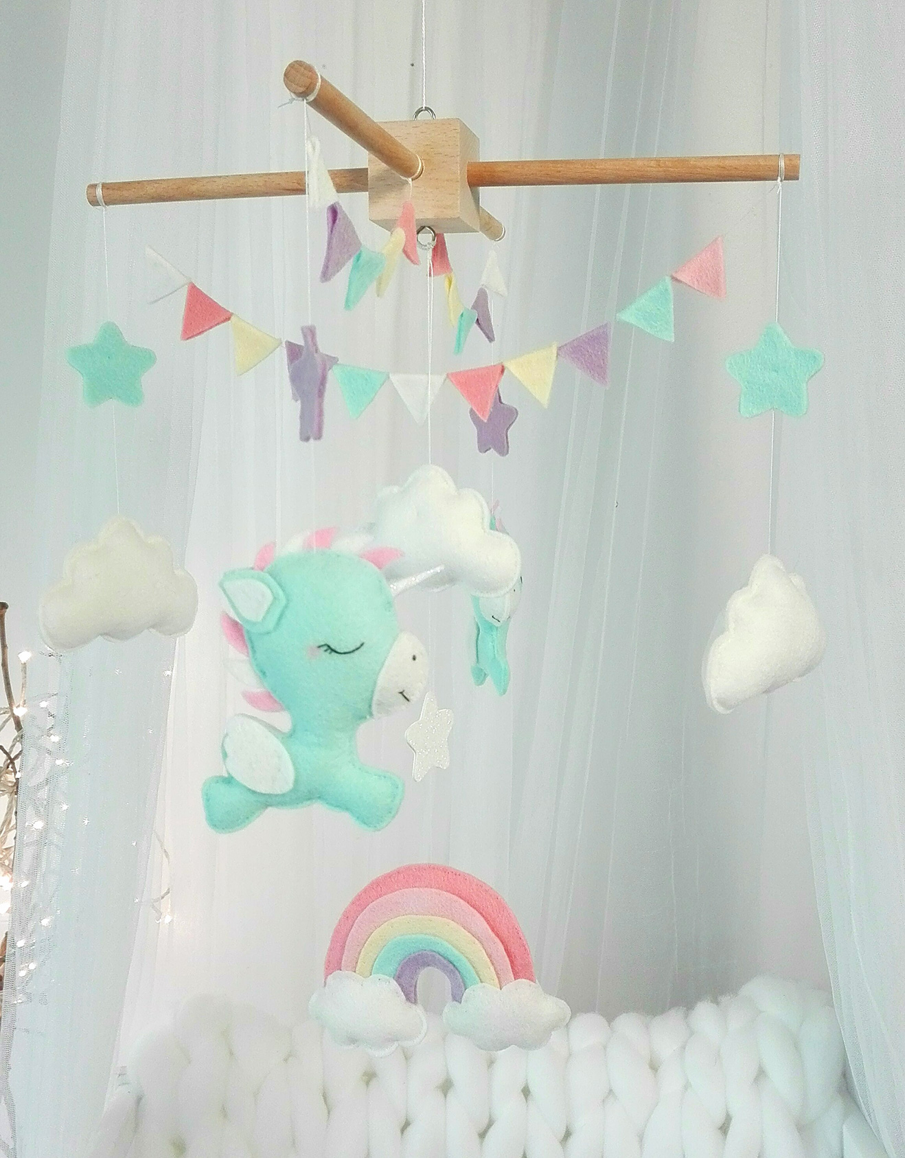Mobile Pour Bebe Licorne Et Arc En Ciel Dodonaturel Fr