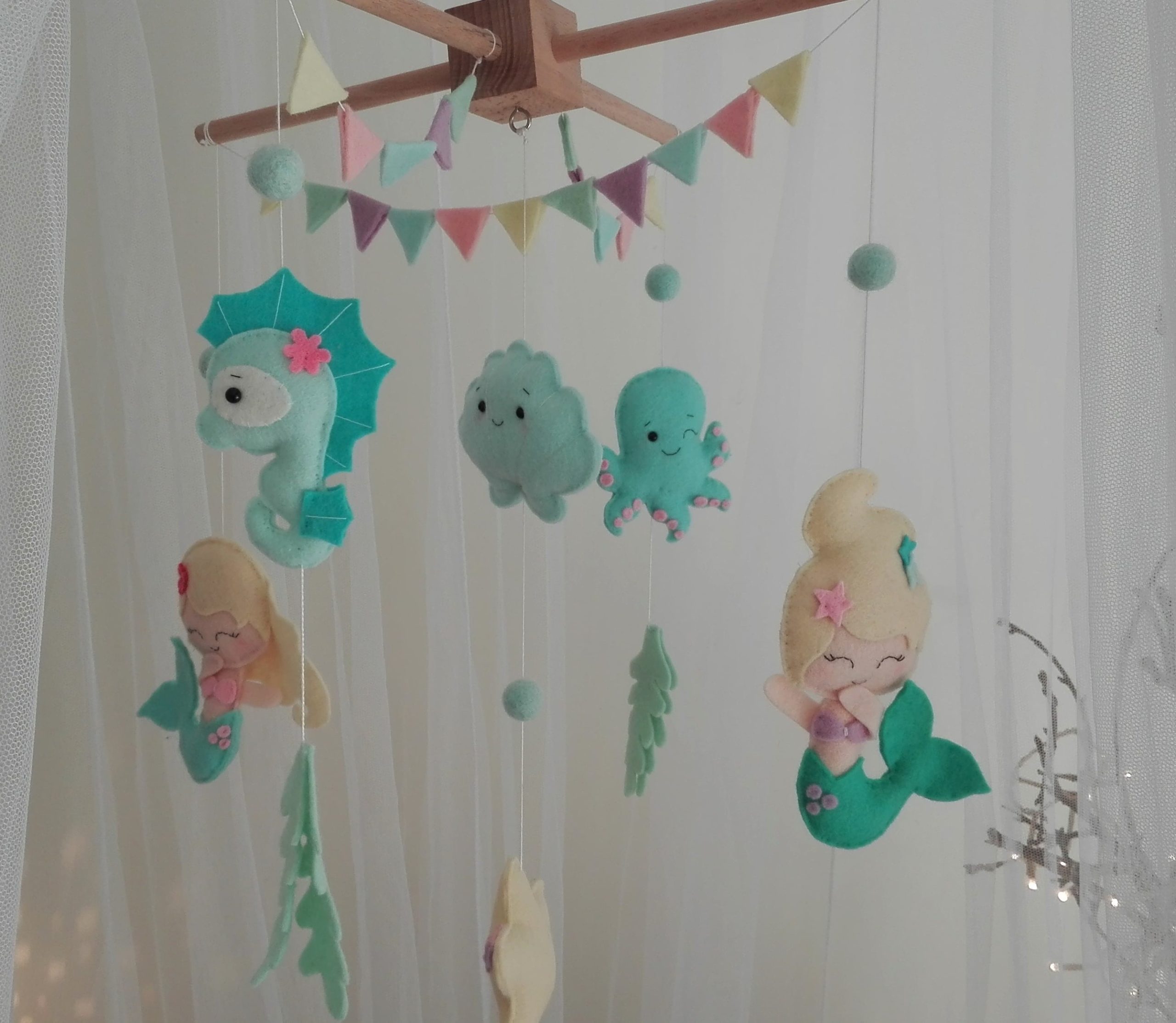 Mobile Pour Bebe Les Petites Sirenes Dodonaturel Fr Mobile Pour Bebe Les Petites Sirenes Dodonaturel Fr