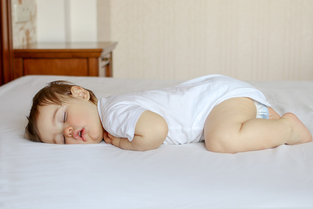 Les significations des positions de bébé pendant son sommeil 