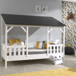 Cette combinaison HOUSEBED consiste d'un lit avec le toit en noir (90x200), un sommier et un matelas
