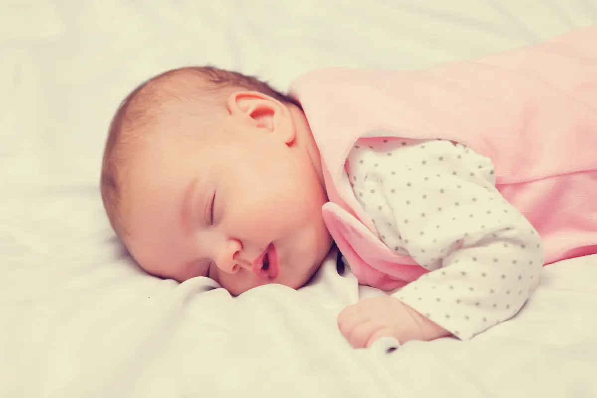 Offrez à votre bébé un sommeil naturel apaisant avec un matelas bio 60x120 pour favoriser sa santé et son bonheur.