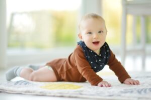 Quels sont les avantages de la bouillotte avec ceinture pour bébé ? 3