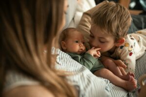 Comprendre les Lits Évolutifs : Du Lit Bébé au Lit Junior